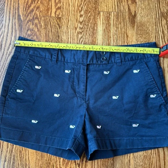 Vineyard Vines Women’s Navy Shorts with Whale Print, Size 6 - Picture 5 of 9
